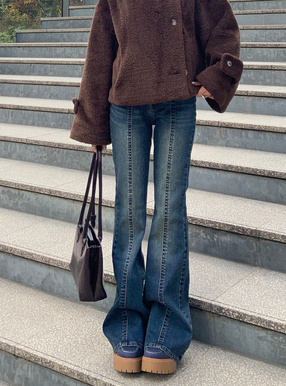 フレアデニムパンツ