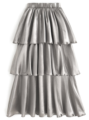 サテンティアードスカート