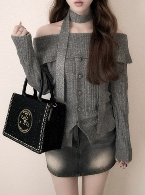 チョーカー付きオフショルダーリブニットトップス