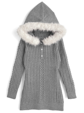 ファーフードケーブル編みニットワンピース