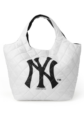 MLB　ニューヨークヤンキースロゴキルティングバッグ