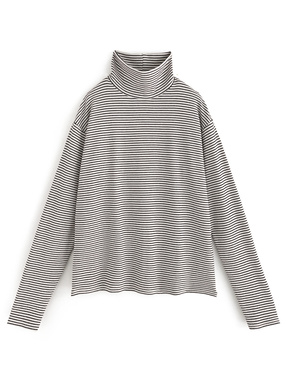 ボーダー柄ハイネックトップス