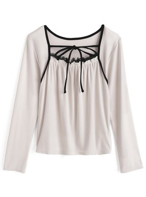 レイヤード風配色パイピングトップス