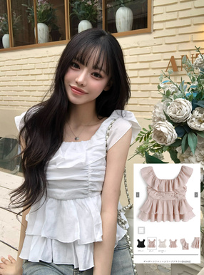 ギャザーフリルノースリーブブラウス