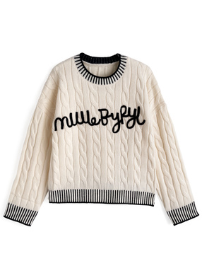 コードロゴ刺繍ケーブル編みニットトップス