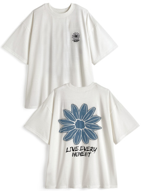 ロゴ刺繍バックデニムフラワープリントTシャツ