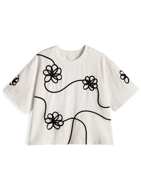 フラワーライン刺繍Tシャツ