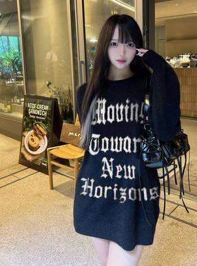 ロゴシャギーニットワンピース