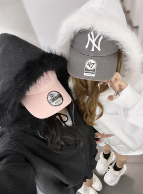 ファーフードダブルジップラメスウェットパーカー