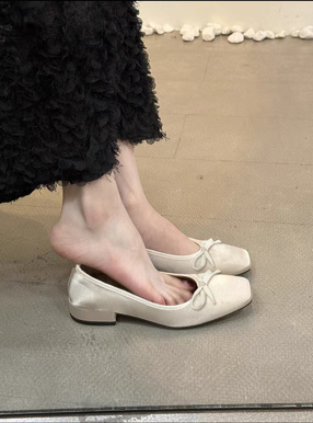 リボンバレエシューズ