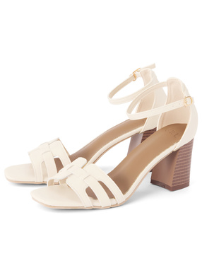 ストラップデザインサンダル