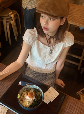 レースフリルパフスリーブブラウス