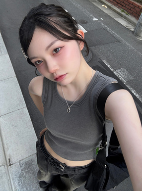 カップ付ピグメントタンクトップ