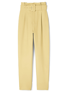 スクエアバックルベルト付きテーパードパンツ