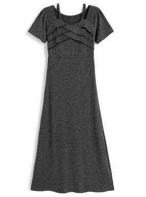 タックレイヤード風フレアワンピース