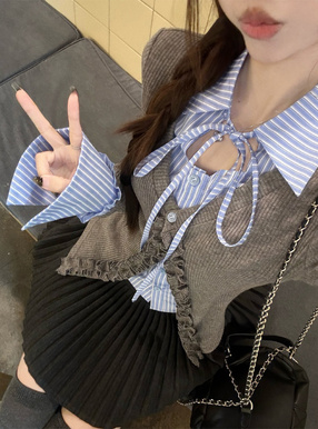 ストライプ柄シャツレイヤード風フリルトップス