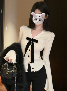 リボン付きハートボタンフリルニットカーディガン