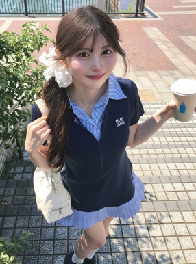 ストライプ柄襟付プリーツニットミニワンピース