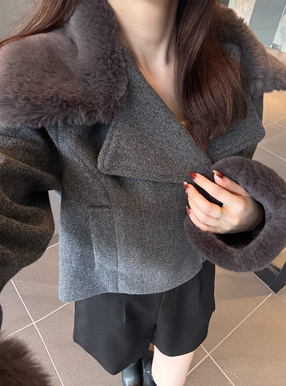 ファー付きショート丈コート