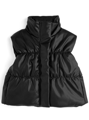 レザーダウンベスト