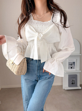 リボンシャーリングラインストーントップス