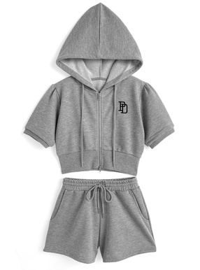 ロゴ半袖パーカー×ショートパンツスウェットセットアップ