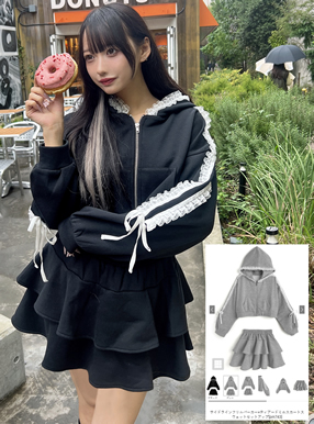 サイドラインフリルパーカー×ティアードミニスカートスウェットセットアップ
