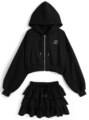 ラインストーンロゴパーカー×ティアードフリルミニスカート
