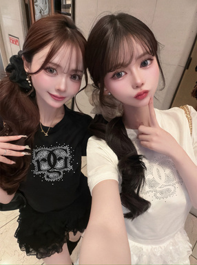 ラインストーンロゴTシャツ