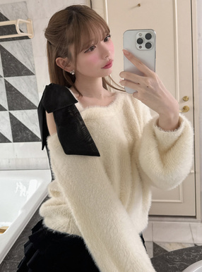 ワンショルダーリボンシャギーニットトップス