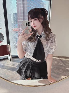 スカーフ付き花柄シアーブラウス