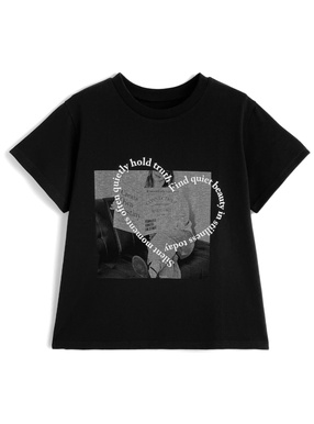グラフィックロゴプリントTシャツ