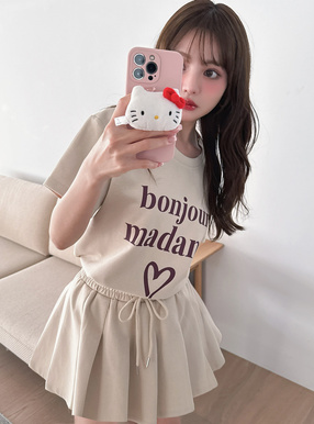ロゴTシャツ×プリーツミニスカートセットアップ