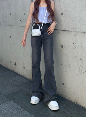 フレアデニムパンツ