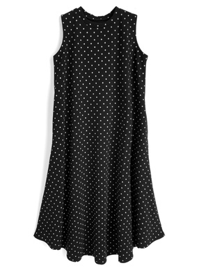 エンボスドット柄フレアロングワンピース