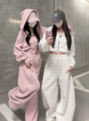 ダブルジップパーカー×ワイドパンツスウェットセットアップ