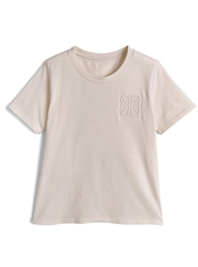 エンボスロゴTシャツ