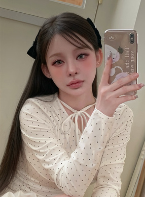 ドット柄ネックリボンギャザートップス