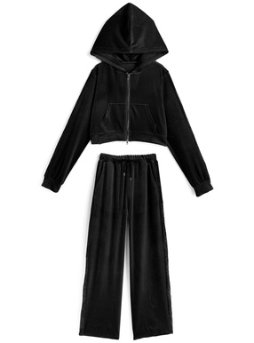 ベロアレースパーカー×ワイドパンツセットアップ