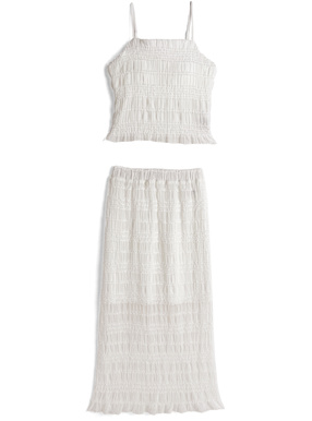 カップ付きフリルシャーリングキャミソール×ロングスカートセットアップ