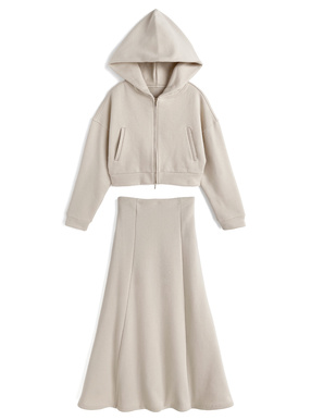 ショート丈パーカー×マーメイドスカートスウェットセットアップ