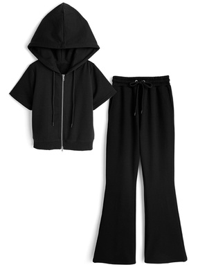 ショート丈ダブルジップパーカー×フレアパンツスウェットセットアップ