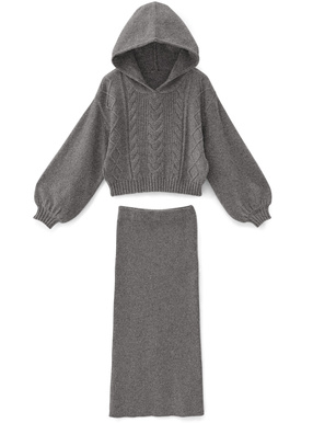 ケーブル編みパーカーXタイトスカートニットセットアップ