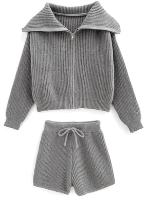 ジップトップス×ショートパンツニットセットアップ