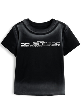 スプレープリントロゴTシャツ