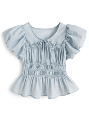 リボンペプラムパフスリーブシャーリングブラウス