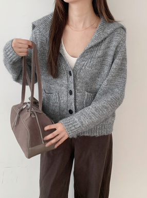 セーラーカラーニットカーディガン