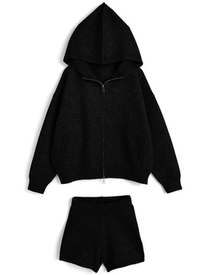 ダブルジップパーカー×ショートパンツニットセットアップ