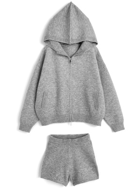 ダブルジップパーカー×ショートパンツニットセットアップ