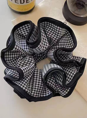 ギンガムチェックシュシュ